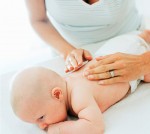 5 gợi ý dành cho các mẹ bị động kinh chăm sóc con an toàn