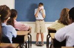 Có nên báo cho giáo viên biết về bệnh động kinh của con bạn?