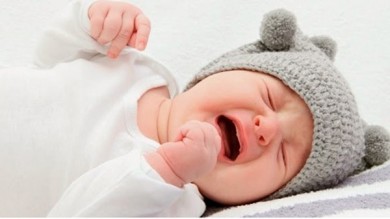Vì sao có hiện tượng giật tay chân khi ngủ ở trẻ em?